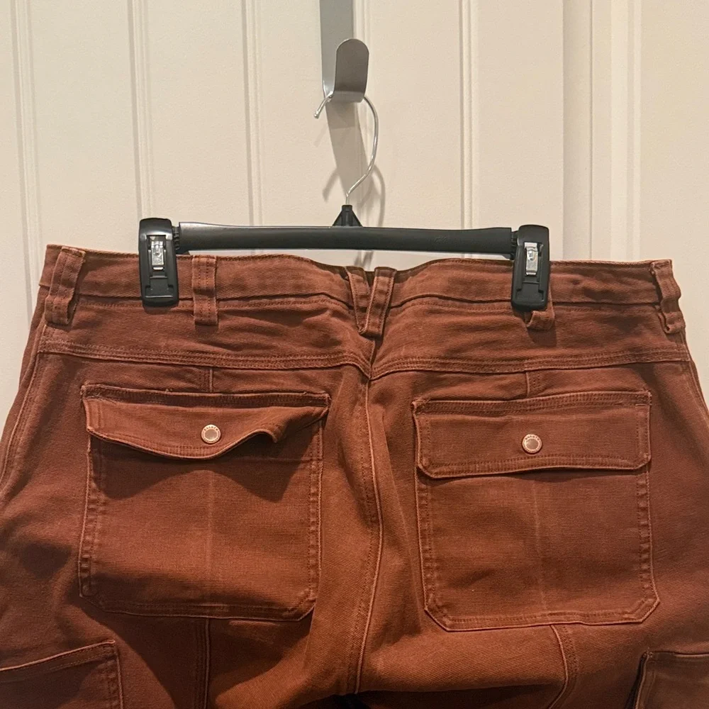 Duluth Trading Co Women's Rust Cargo Jeans - Picture 5 of 7